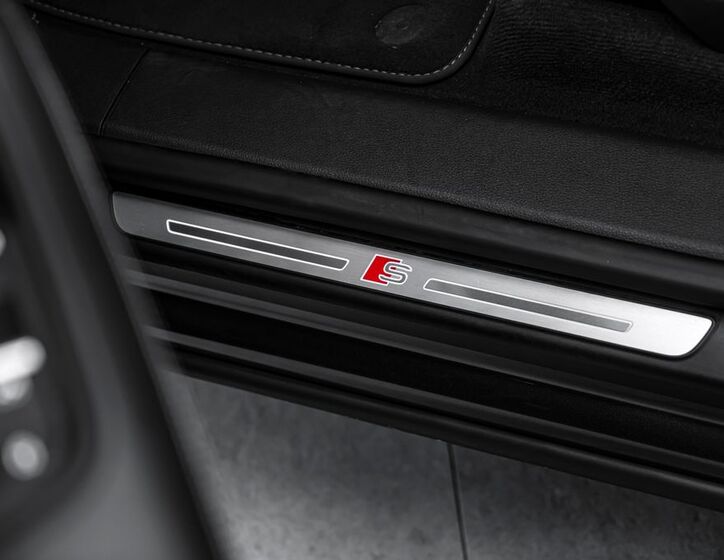 Audi SQ8 26