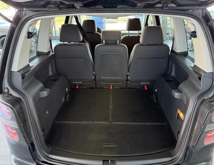 Volkswagen Touran 22