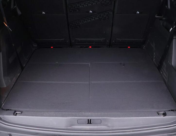 Peugeot 5008 10