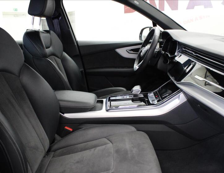 Audi Q7 12