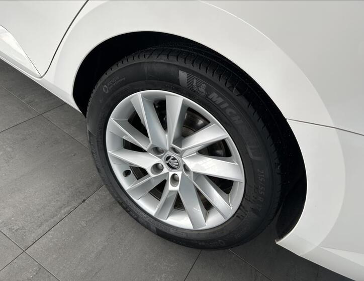 Škoda Superb 33