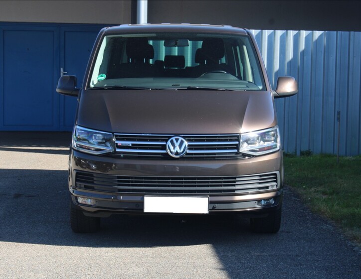 Volkswagen Multivan 2