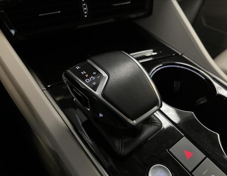 Volkswagen Touareg 16