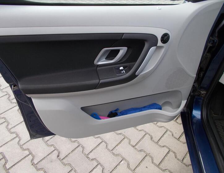 Škoda Roomster 22