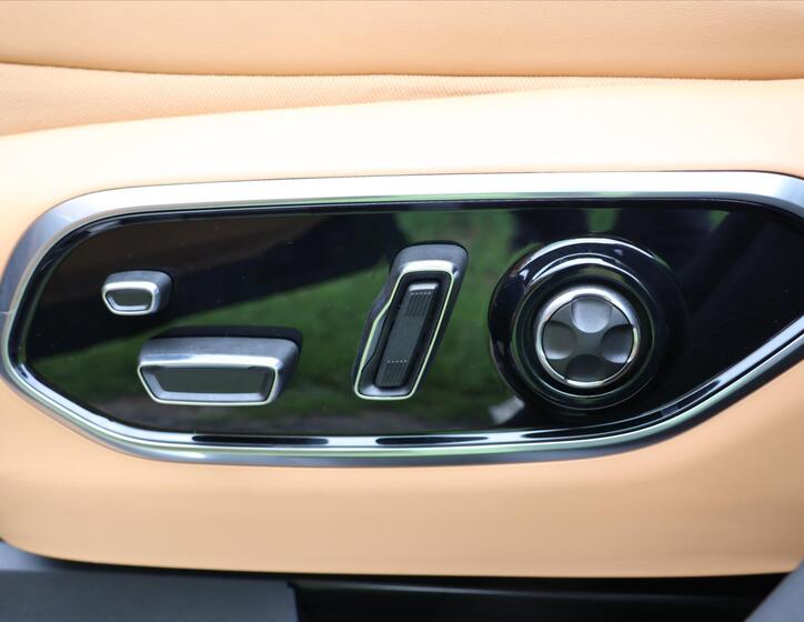 Jeep Grand Cherokee 20