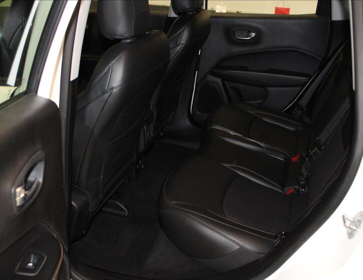 Jeep Compass 14