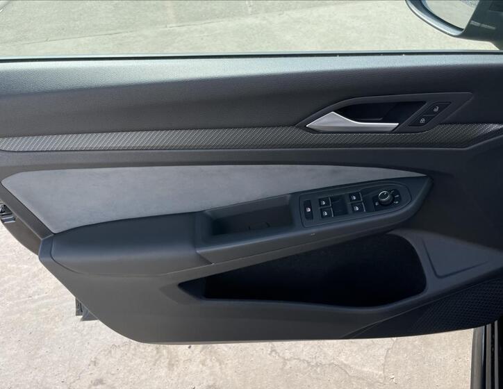 Volkswagen Golf 14