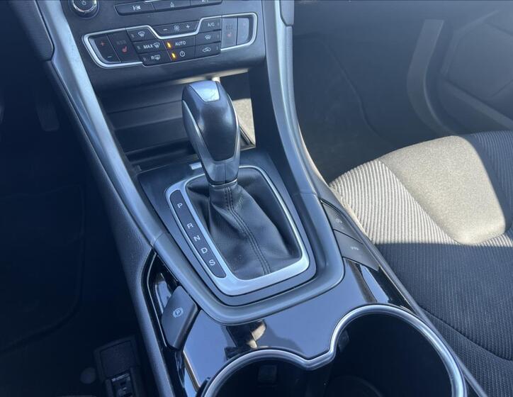 Ford Mondeo 27