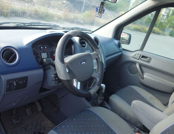 Ford Tourneo Connect 25