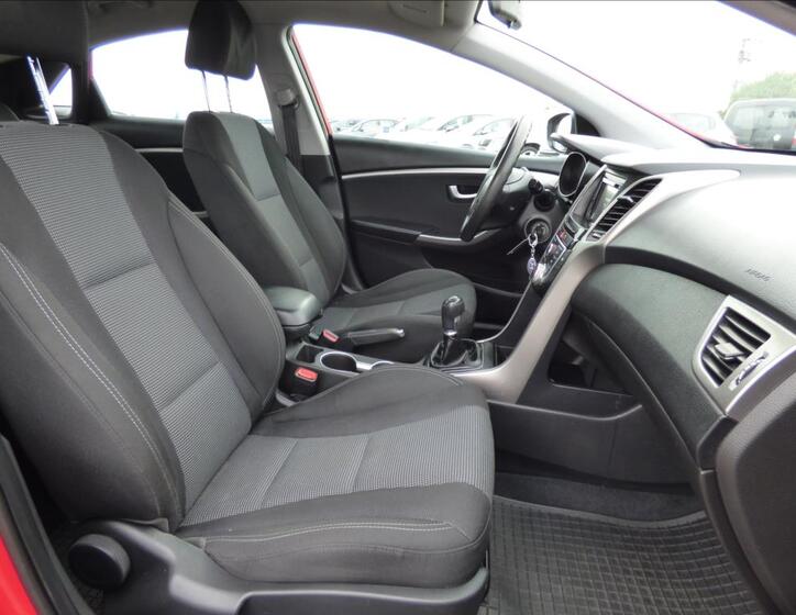 Hyundai i30 44