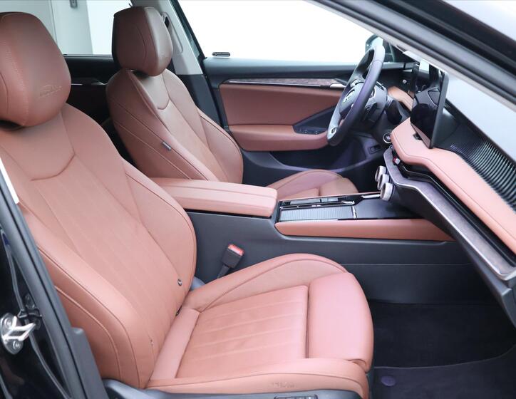 Škoda Superb 15