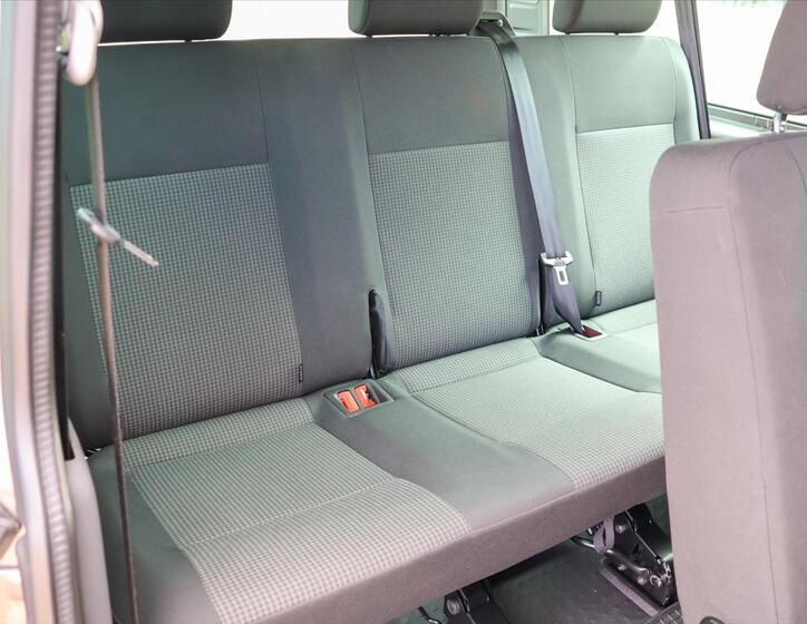 Volkswagen Transporter 16