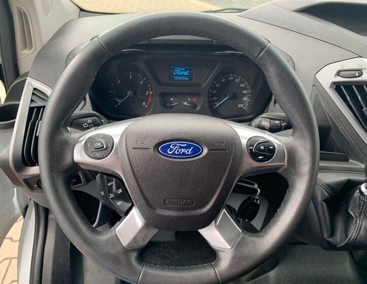 Ford Transit Custom 10