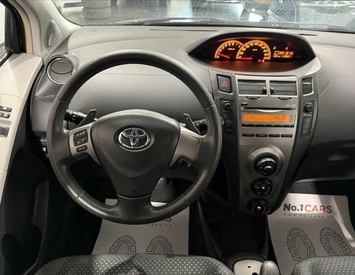 Toyota Yaris 14
