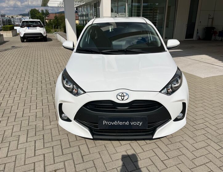 Toyota Yaris 9