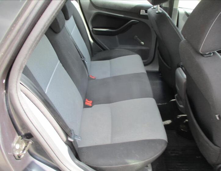 Ford Focus 12