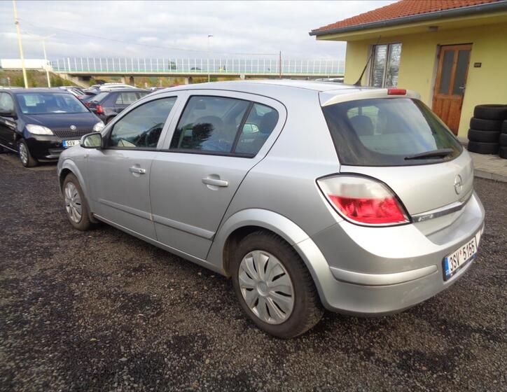 Opel Astra 5
