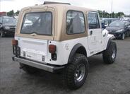 Jeep Wrangler 3