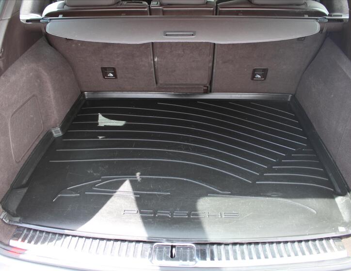 Porsche Cayenne 12