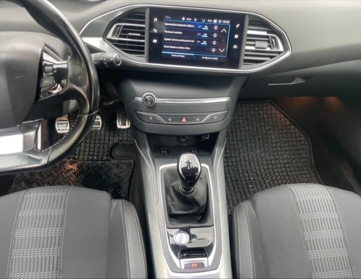 Peugeot 308 10
