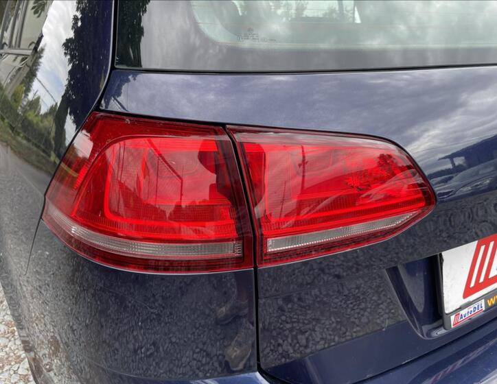 Volkswagen Golf 40