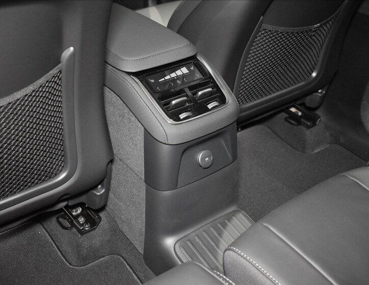 Volvo XC90 22