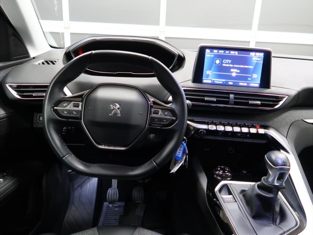 Peugeot 3008 13