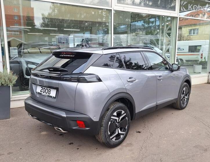 Peugeot 2008 7