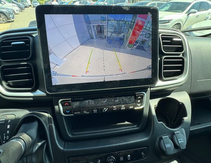 Toyota Proace Max 13
