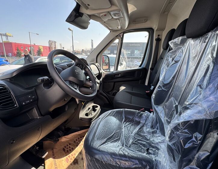 Toyota Proace Max 9