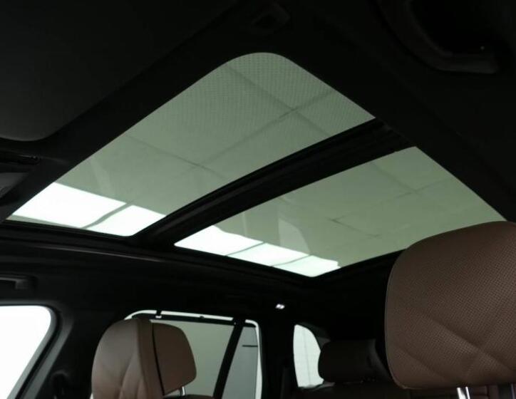BMW X5 8