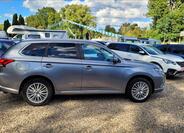 Mitsubishi Outlander 4