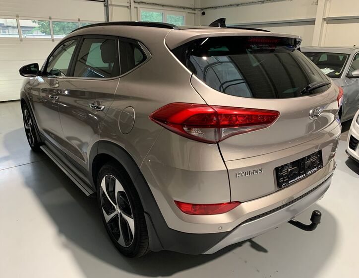 Hyundai Tucson 4