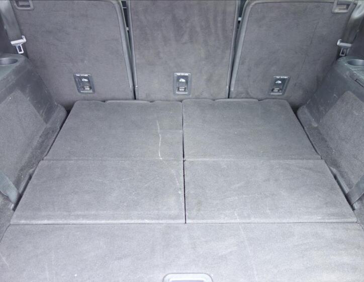 Ford Galaxy 18