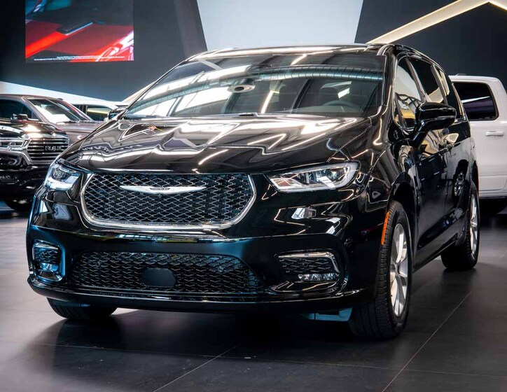 Chrysler Pacifica 1