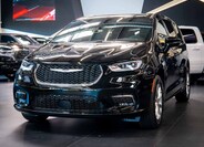 Chrysler Pacifica 1