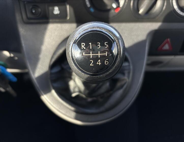 Volkswagen Transporter 16