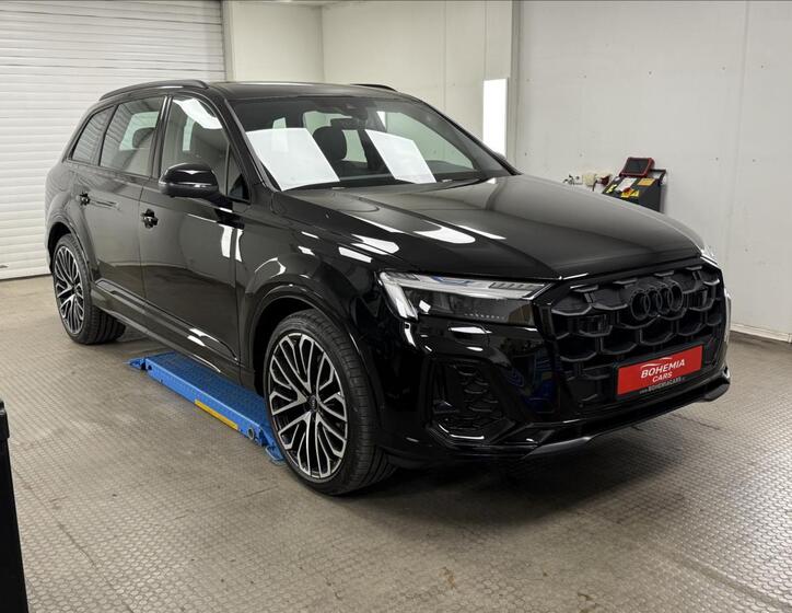 Audi Q7 1