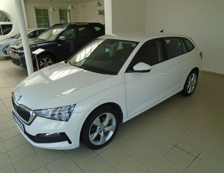 Škoda Scala 3