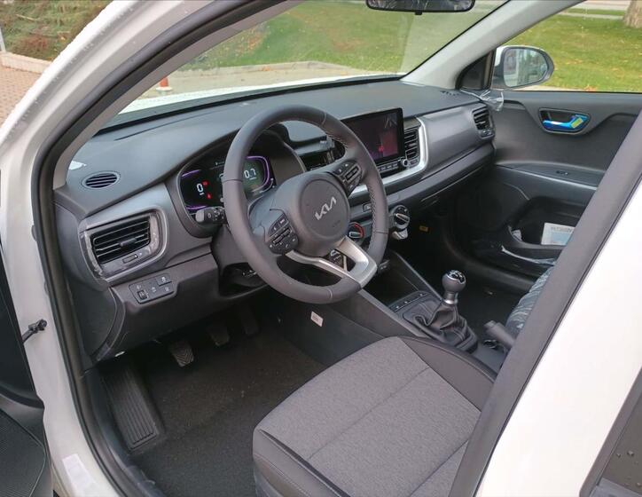 KIA Stonic 6