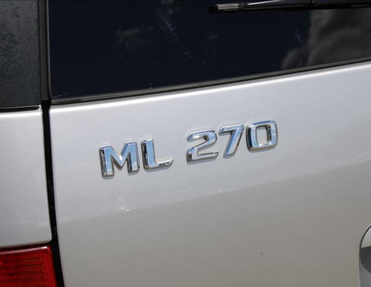 Mercedes-Benz Třídy M 24
