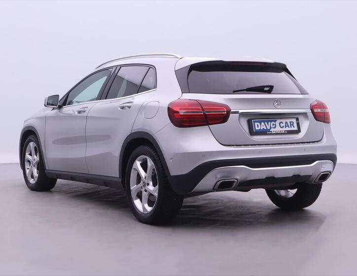 Mercedes-Benz GLA 5