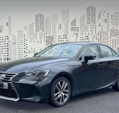 Lexus IS 300h 1