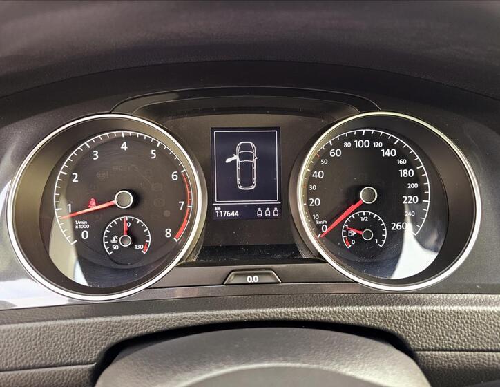 Volkswagen Golf 12