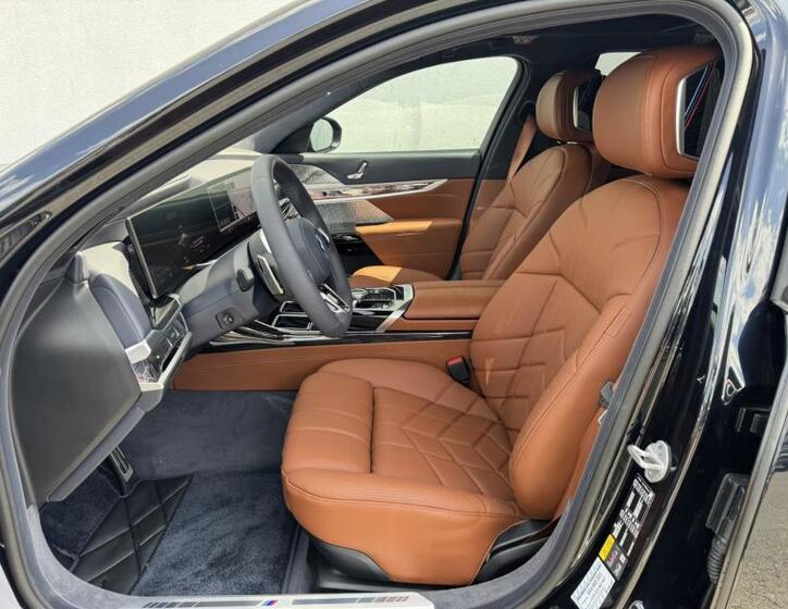 BMW i7 6