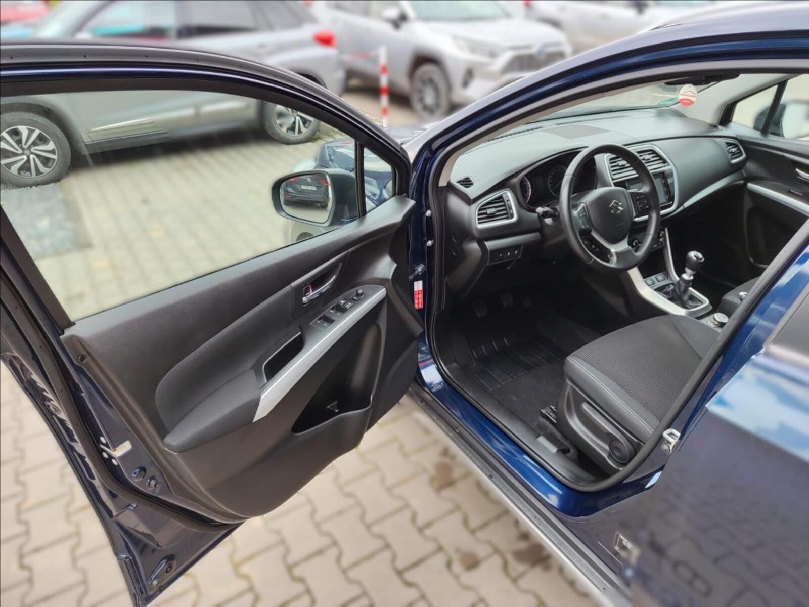 Suzuki SX4 S-Cross 12