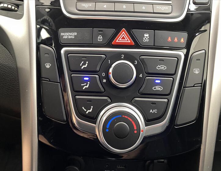 Hyundai i30 16