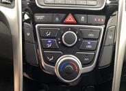 Hyundai i30 16