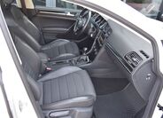 Volkswagen Golf 17