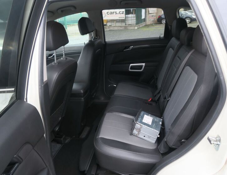 Opel Antara 28